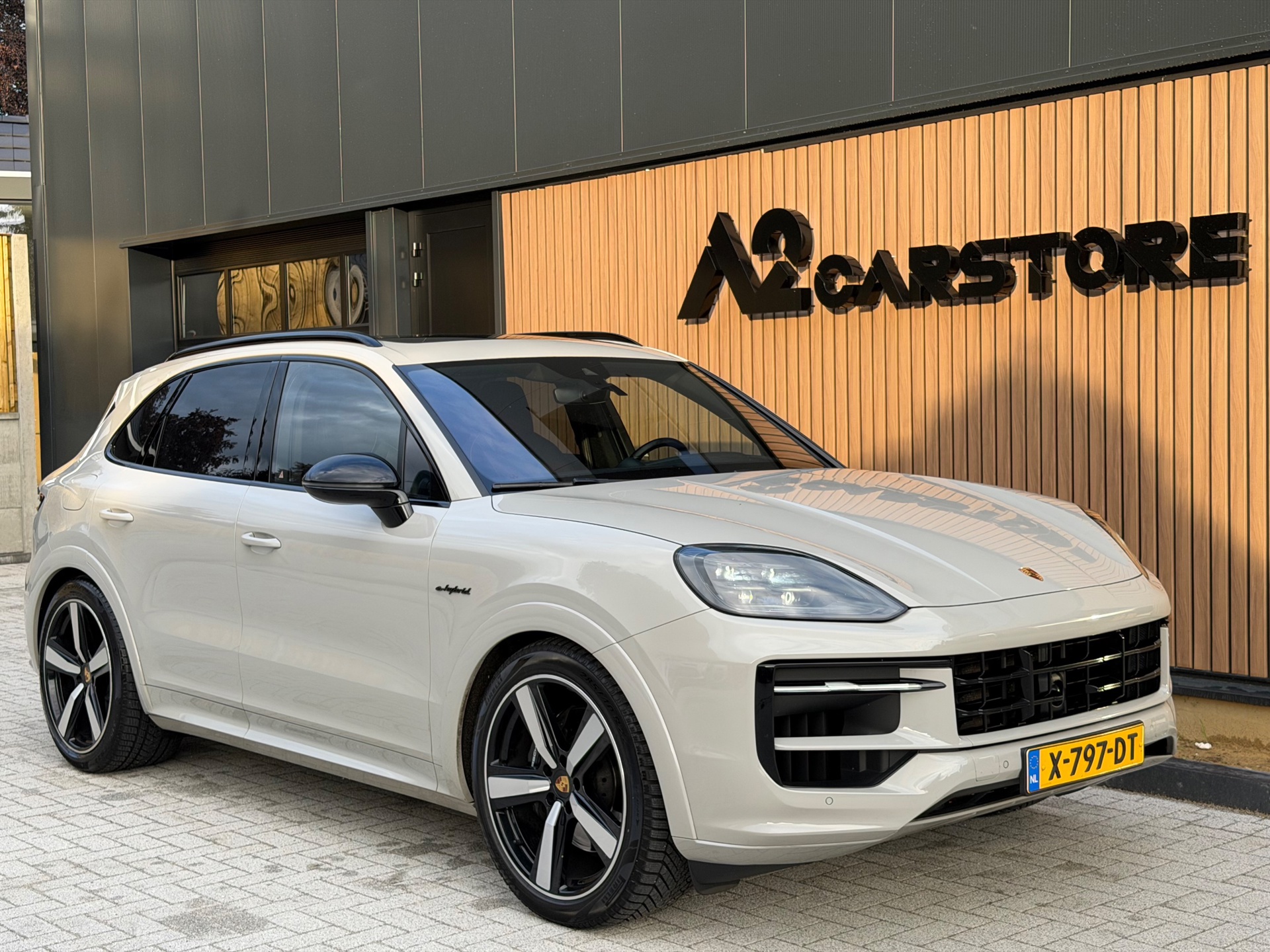 Foto van Porsche Cayenne E-hybrid