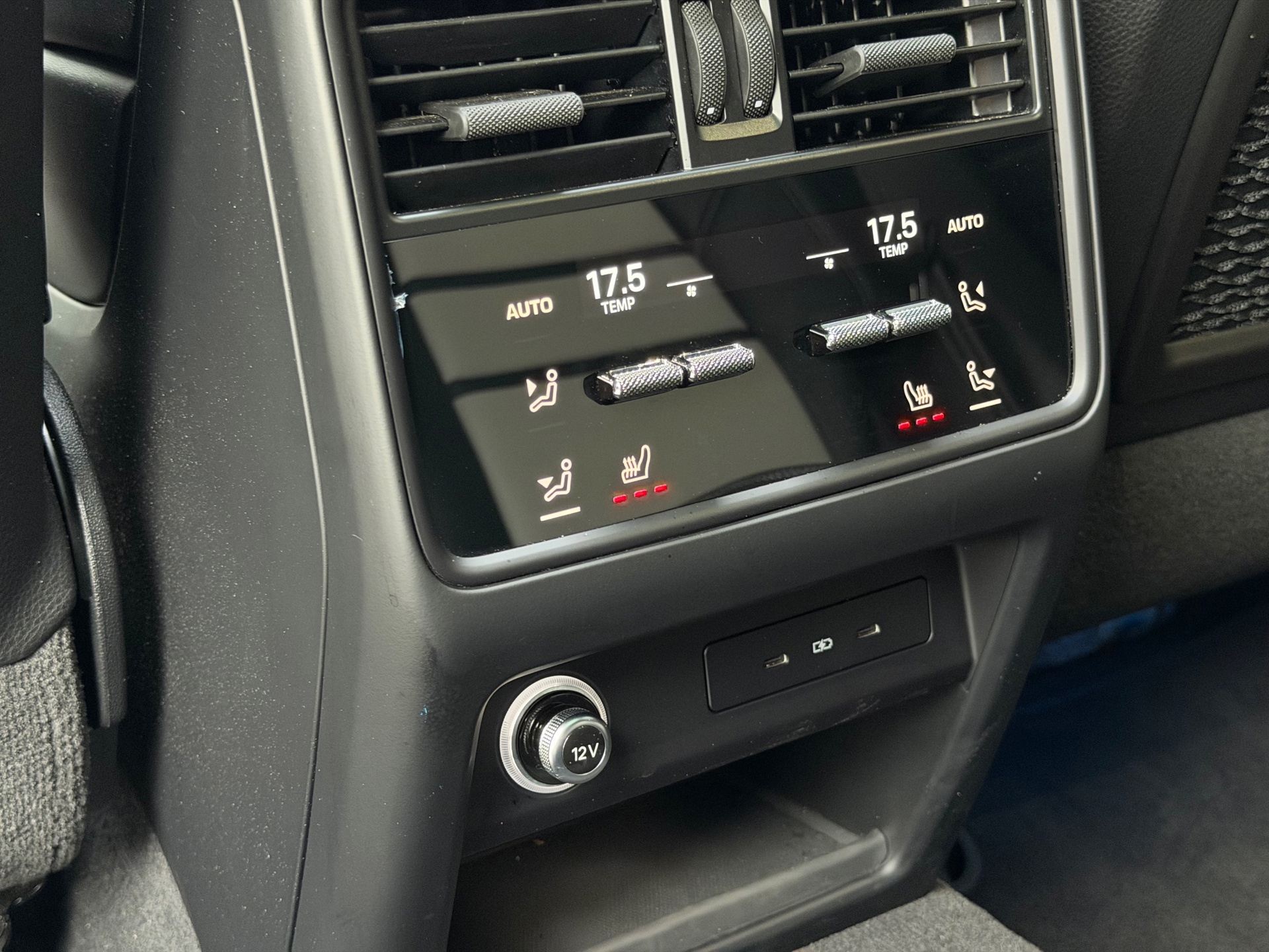 Foto van Porsche Cayenne E-hybrid