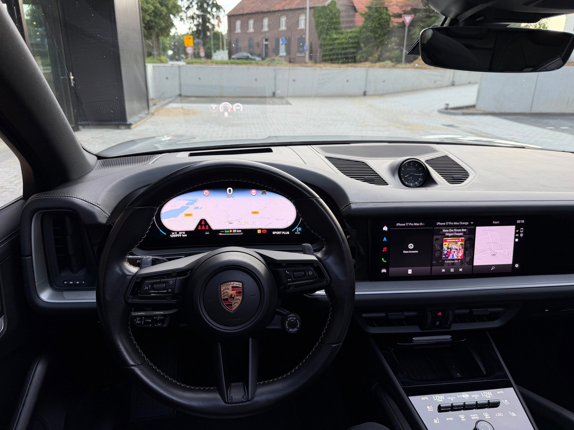 Foto van Porsche Cayenne E-hybrid