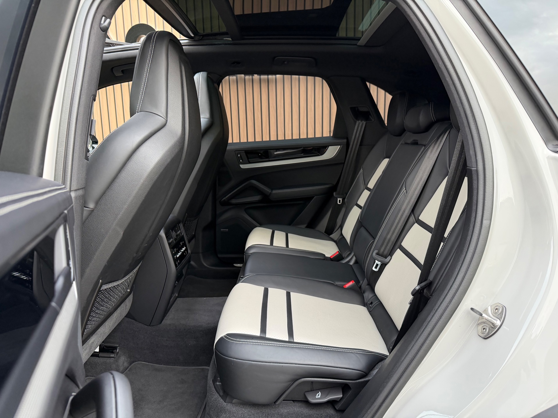 Foto van Porsche Cayenne E-hybrid