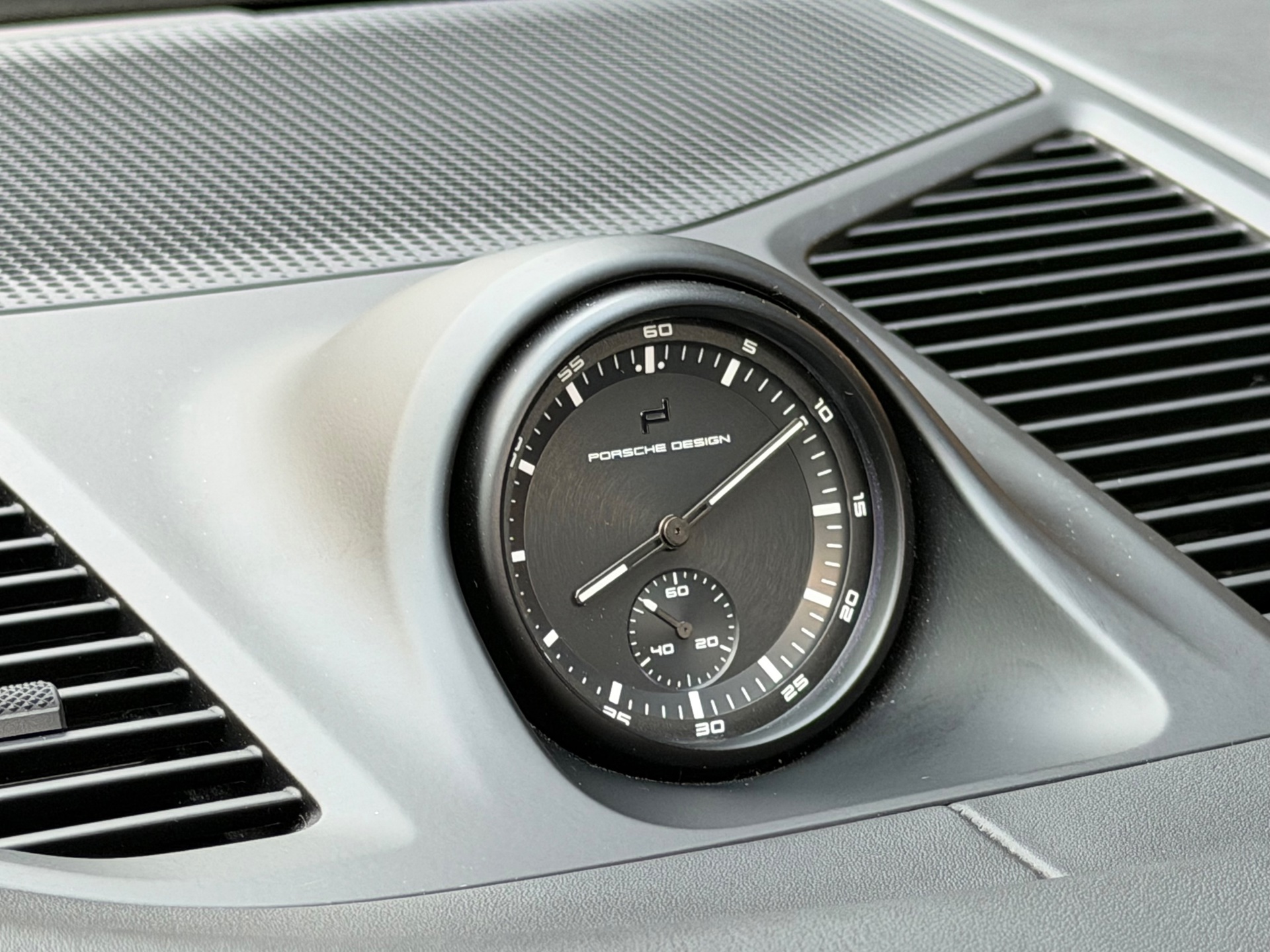 Foto van Porsche Cayenne E-hybrid