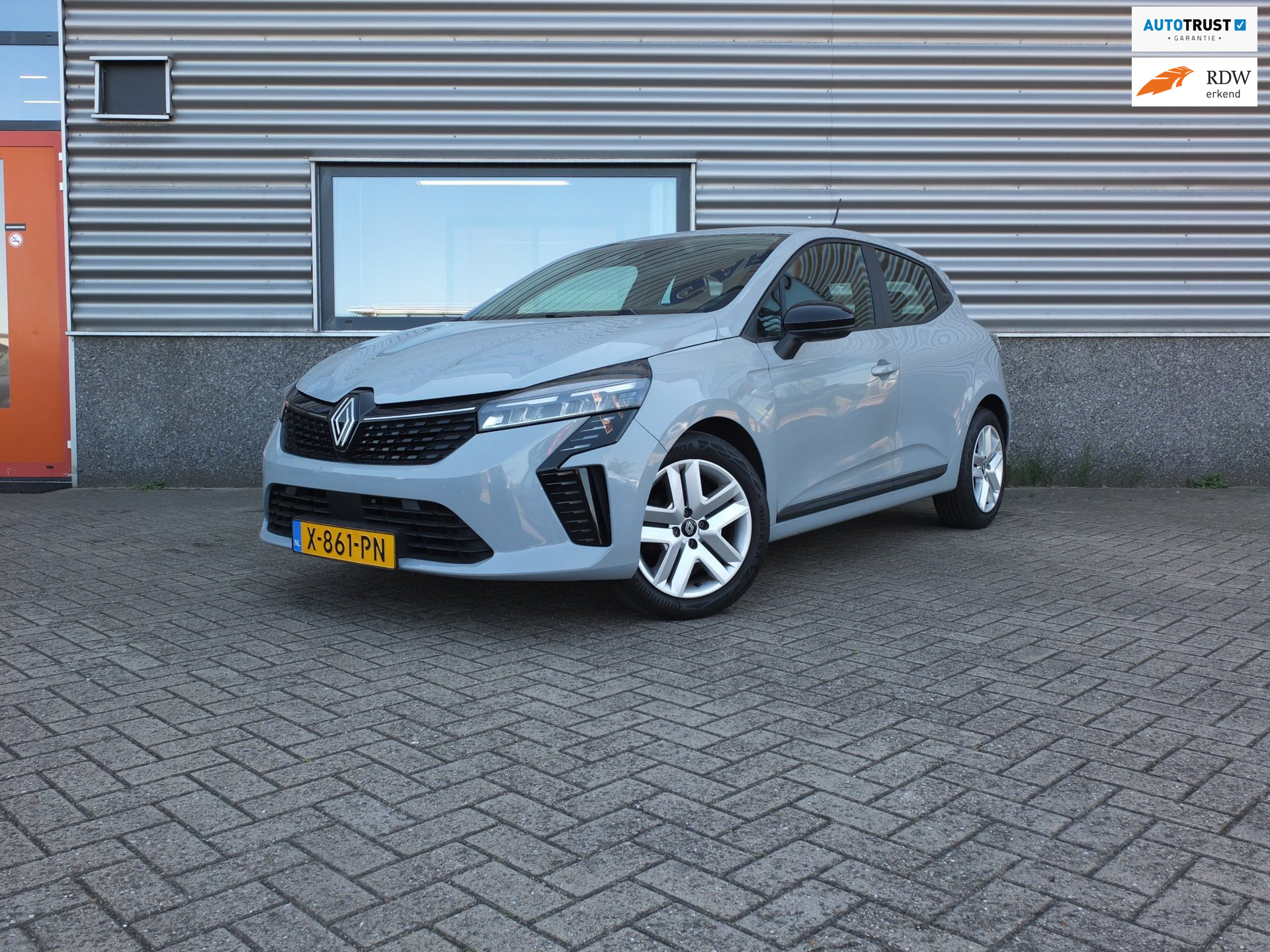 Renault Clio 1.0 TCe 90 GPF evolution 2024 - voorkant