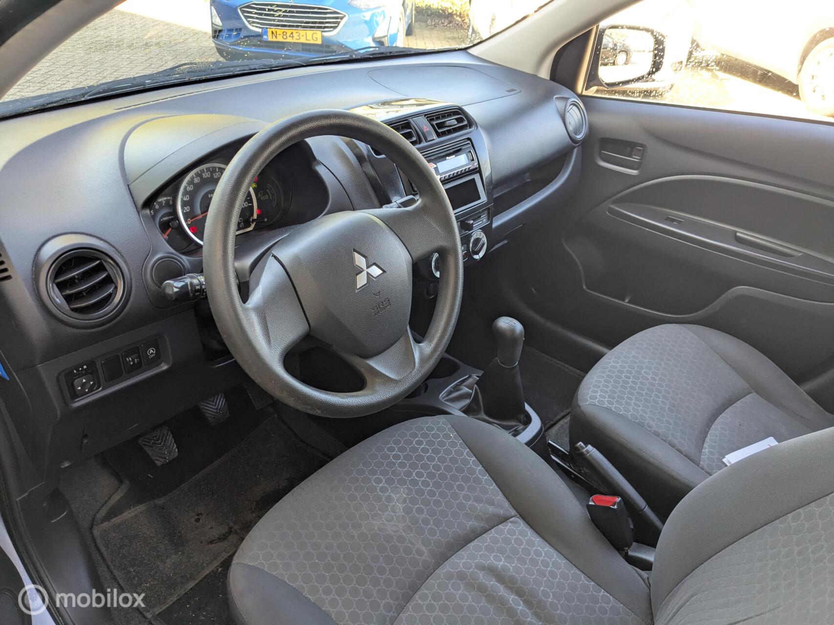 Foto van Mitsubishi Space Star