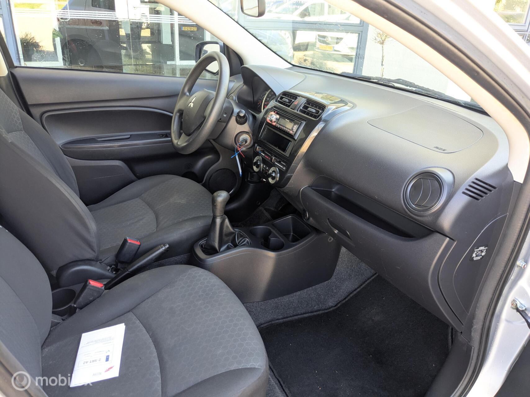 Foto van Mitsubishi Space Star