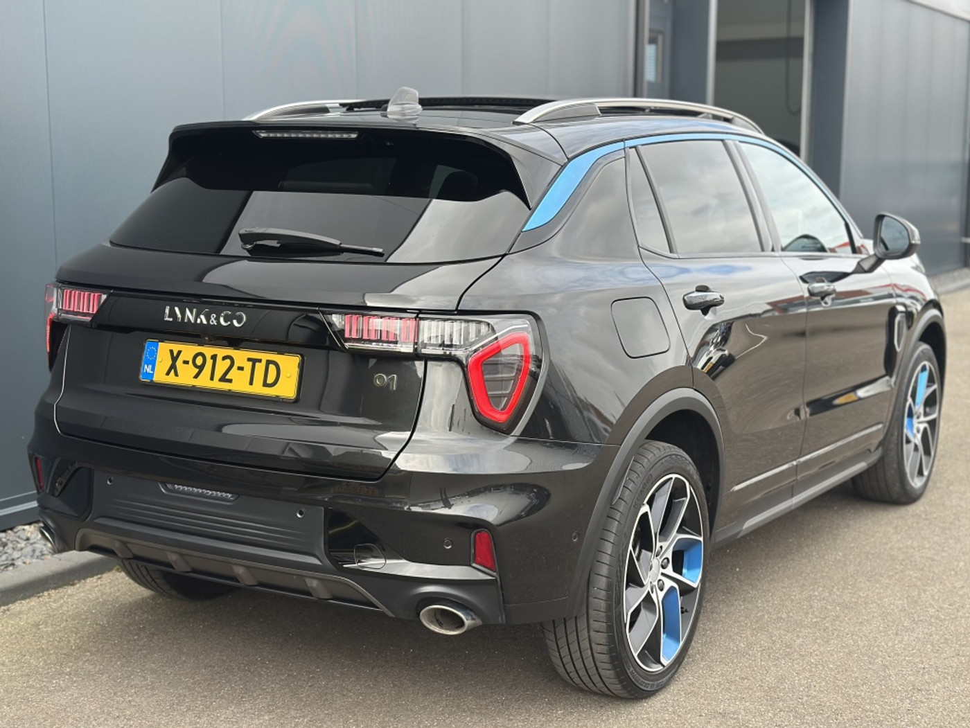 Foto van LYNK & Co 01
