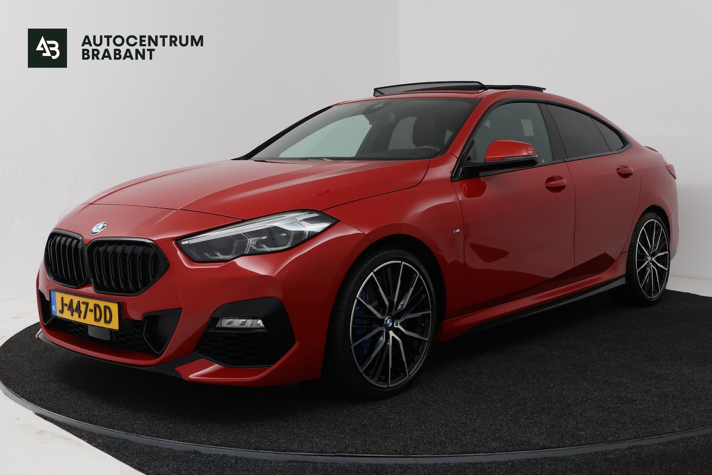 BMW 218i 218i Executive Edition (PANORAMADAK, SFEERVERLICHTING, NAVIGATIE, CRUISE CONTROL, DEALER ONDERHOUDEN) 2020 - voorkant