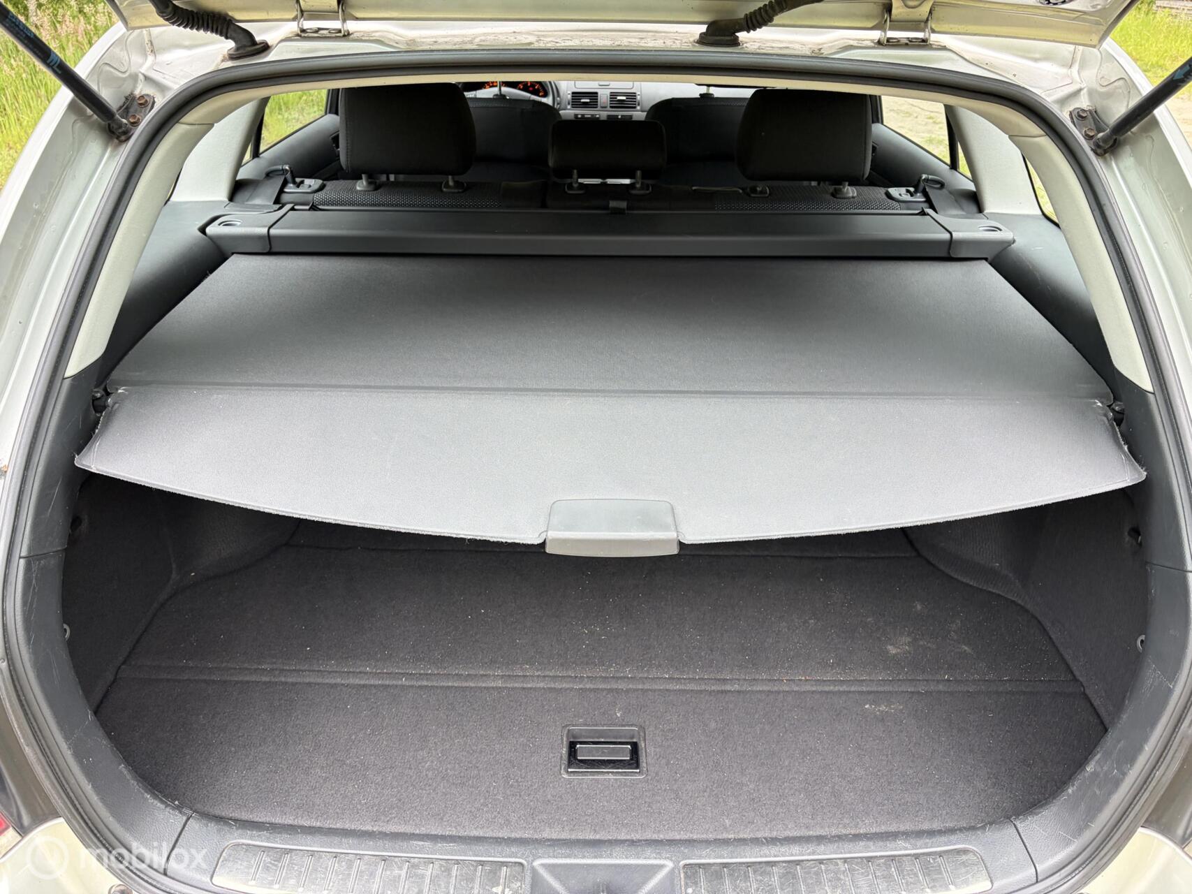 Foto van Toyota Toyota Avensis