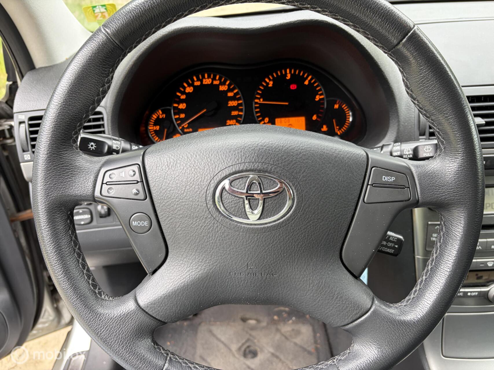 Foto van Toyota Toyota Avensis