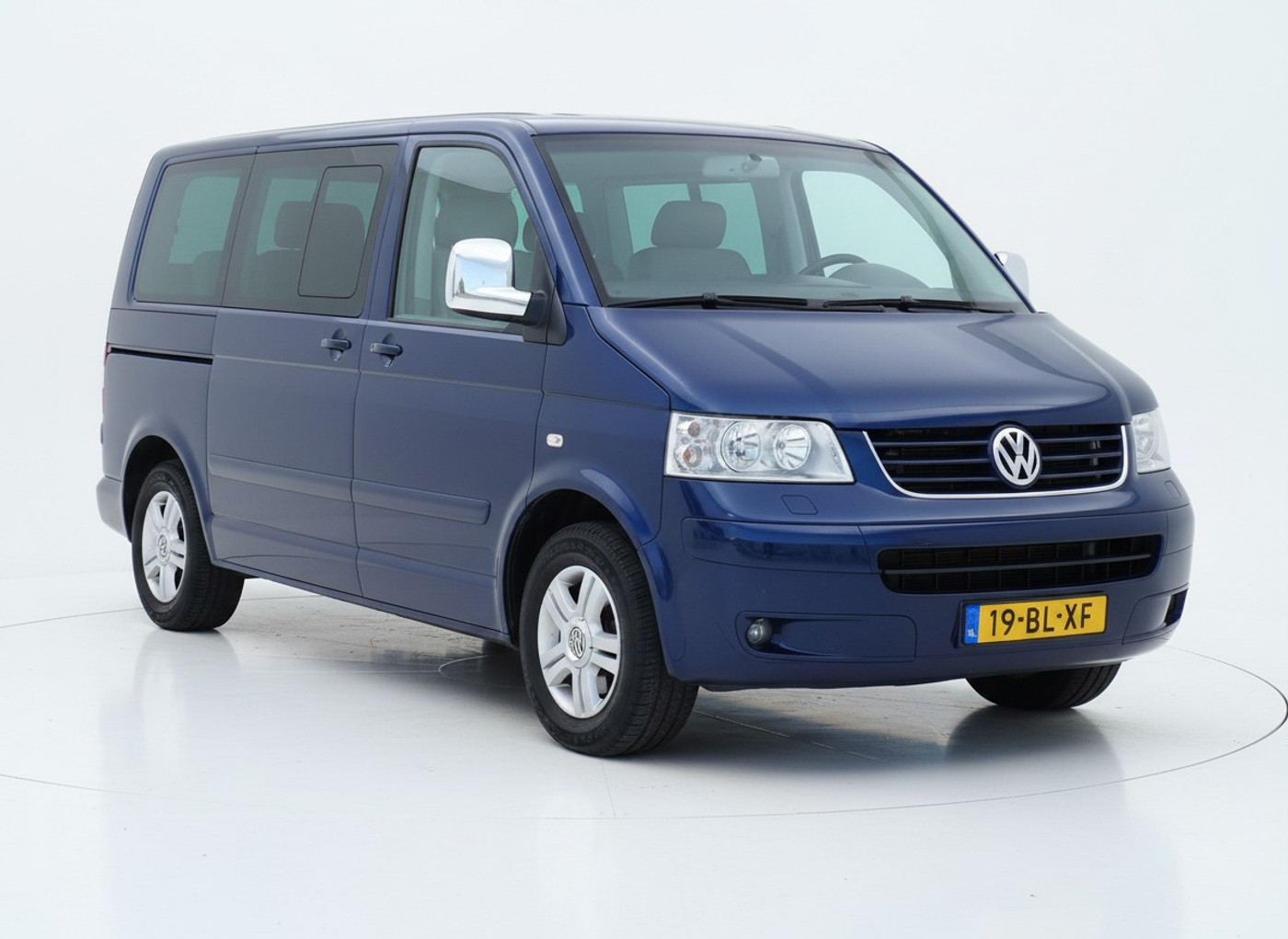 Volkswagen Transporter Multivan 2.5 TDI Comfortline 2004 - voorkant