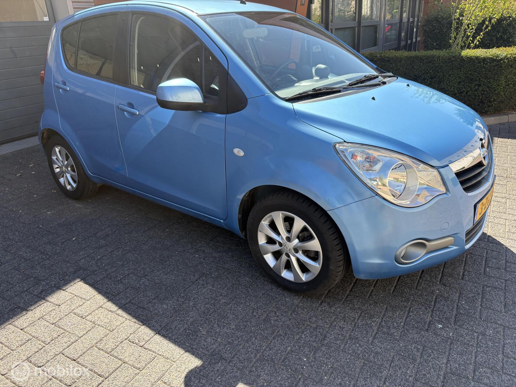 Foto van Opel Agila