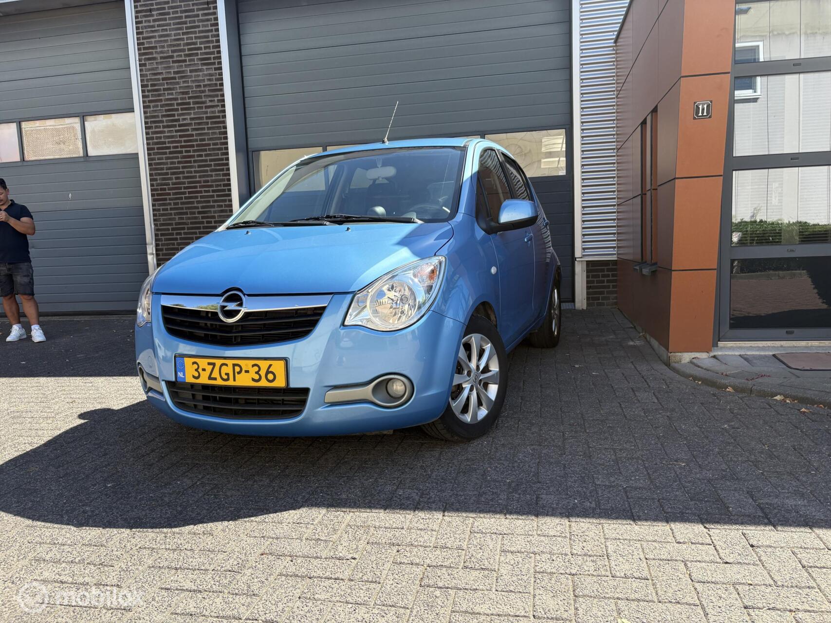 Opel Agila 1.0 Blitz 2015 - voorkant