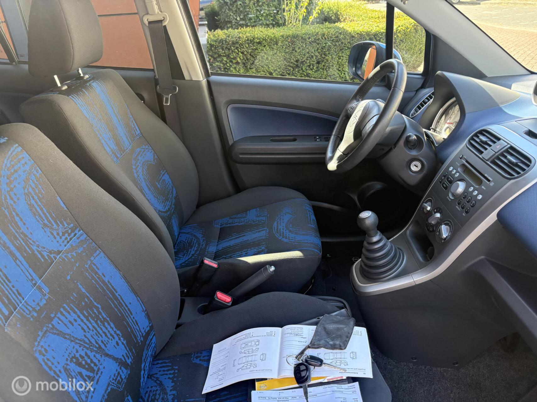 Foto van Opel Agila
