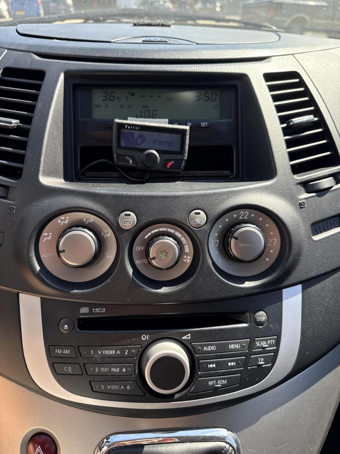 Foto van Mitsubishi Mitsubishi Grandis
