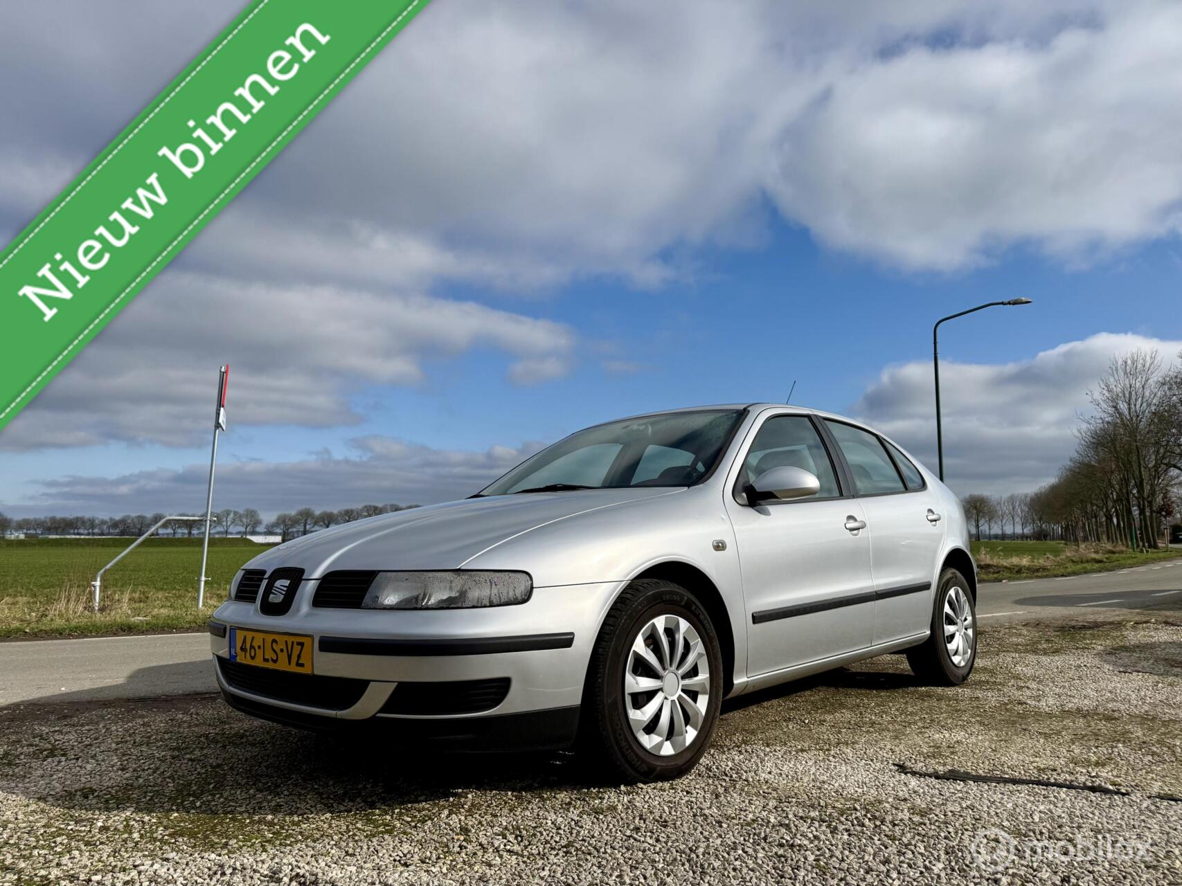 Seat Leon 1.6-16V Executive, BJ 2003, Airco, Trekhaak, APK 2003 - voorkant
