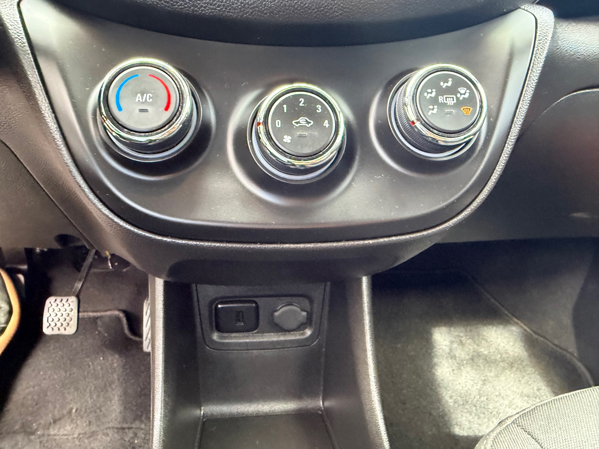 Foto van Opel Karl / Viva
