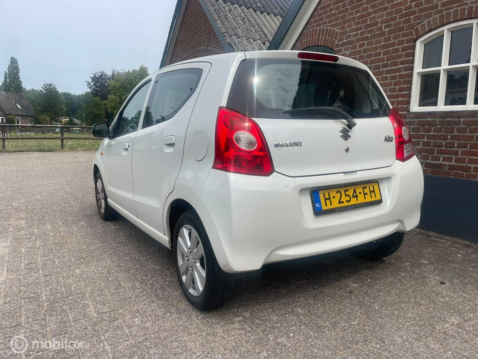 Foto van Suzuki Alto