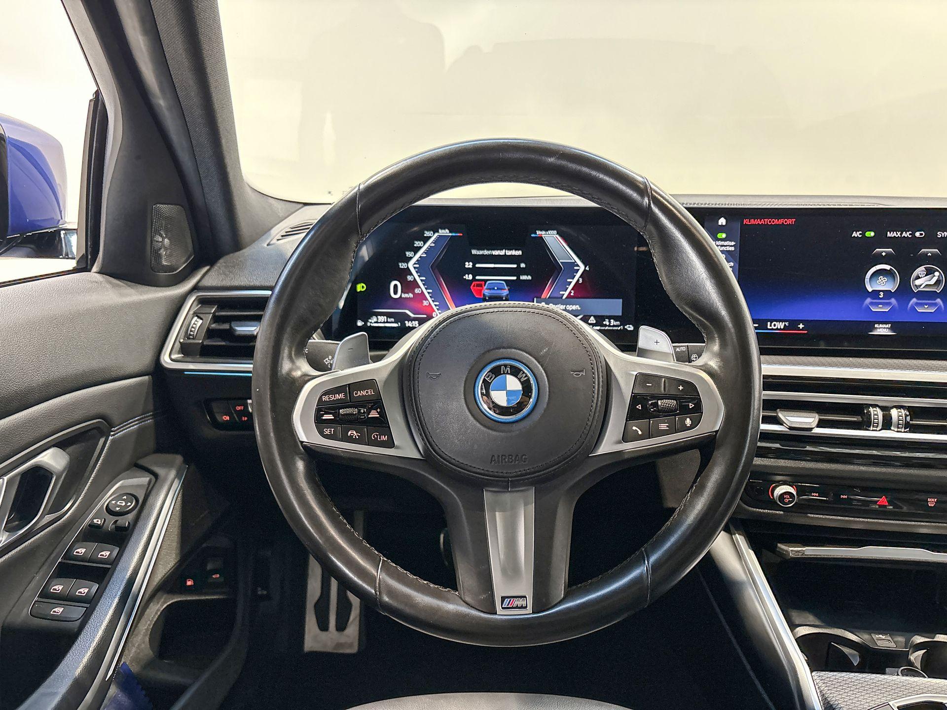 Foto van BMW 330e xDrive