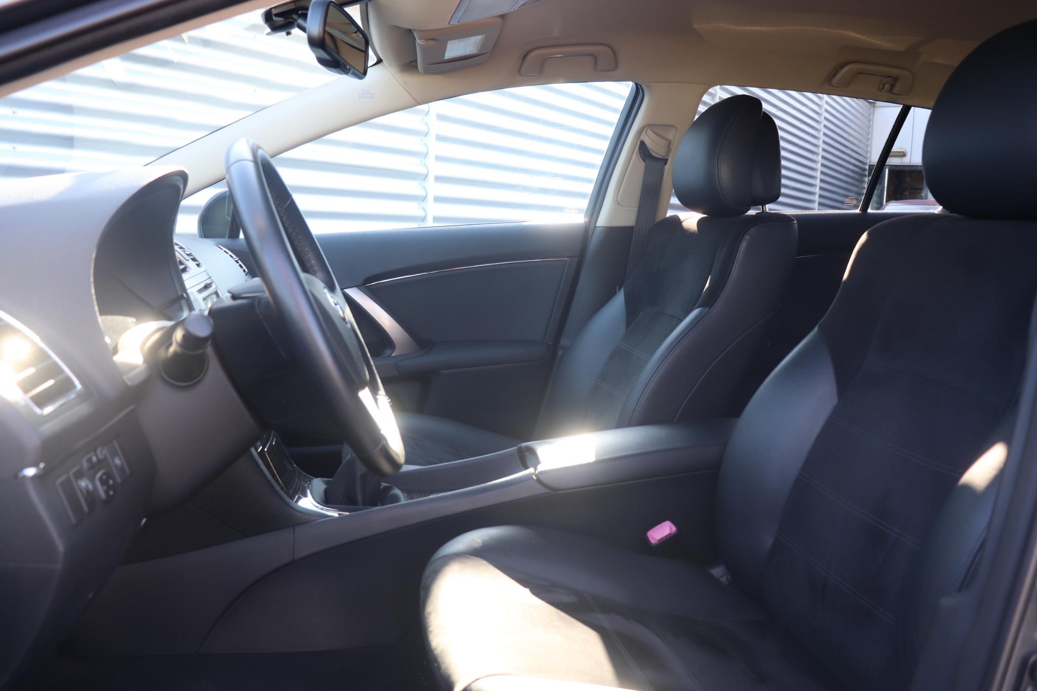 Foto van Toyota Toyota Avensis