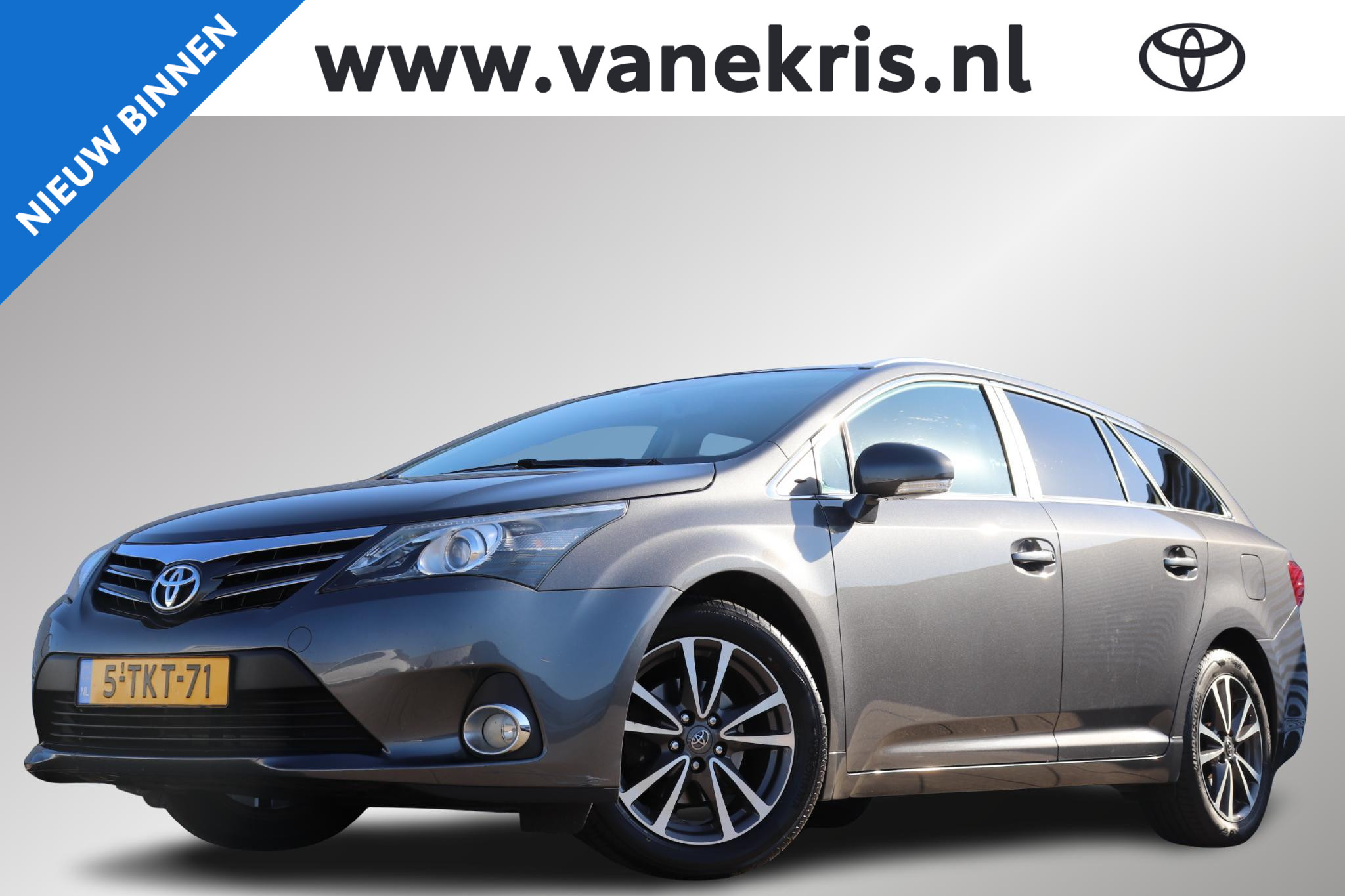 Toyota Toyota Avensis 1.8 VVTi Dynamic Business, 2014 - voorkant