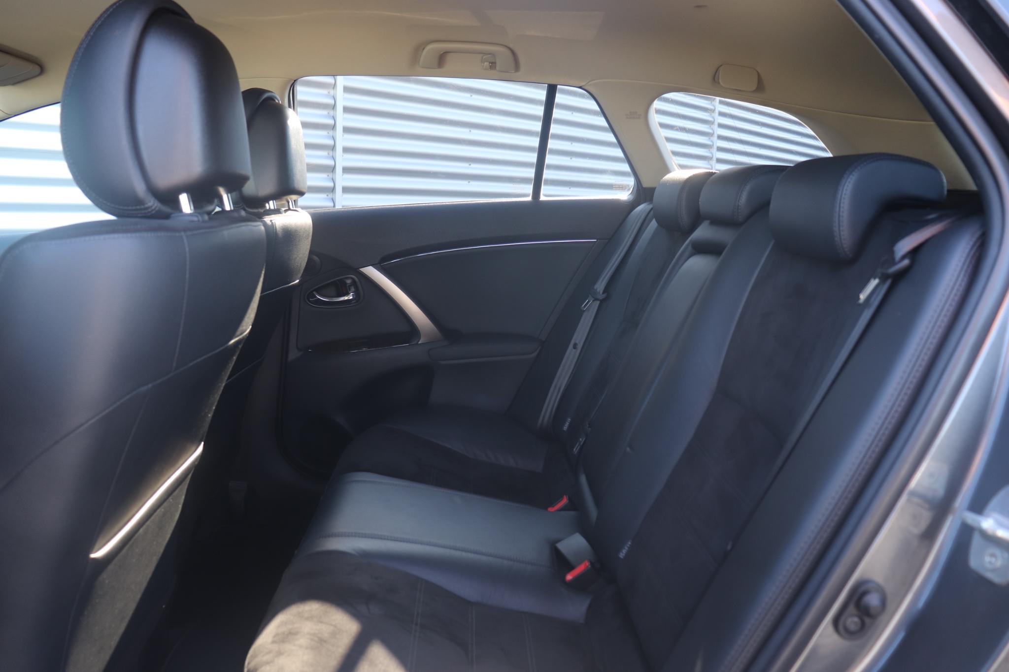 Foto van Toyota Toyota Avensis