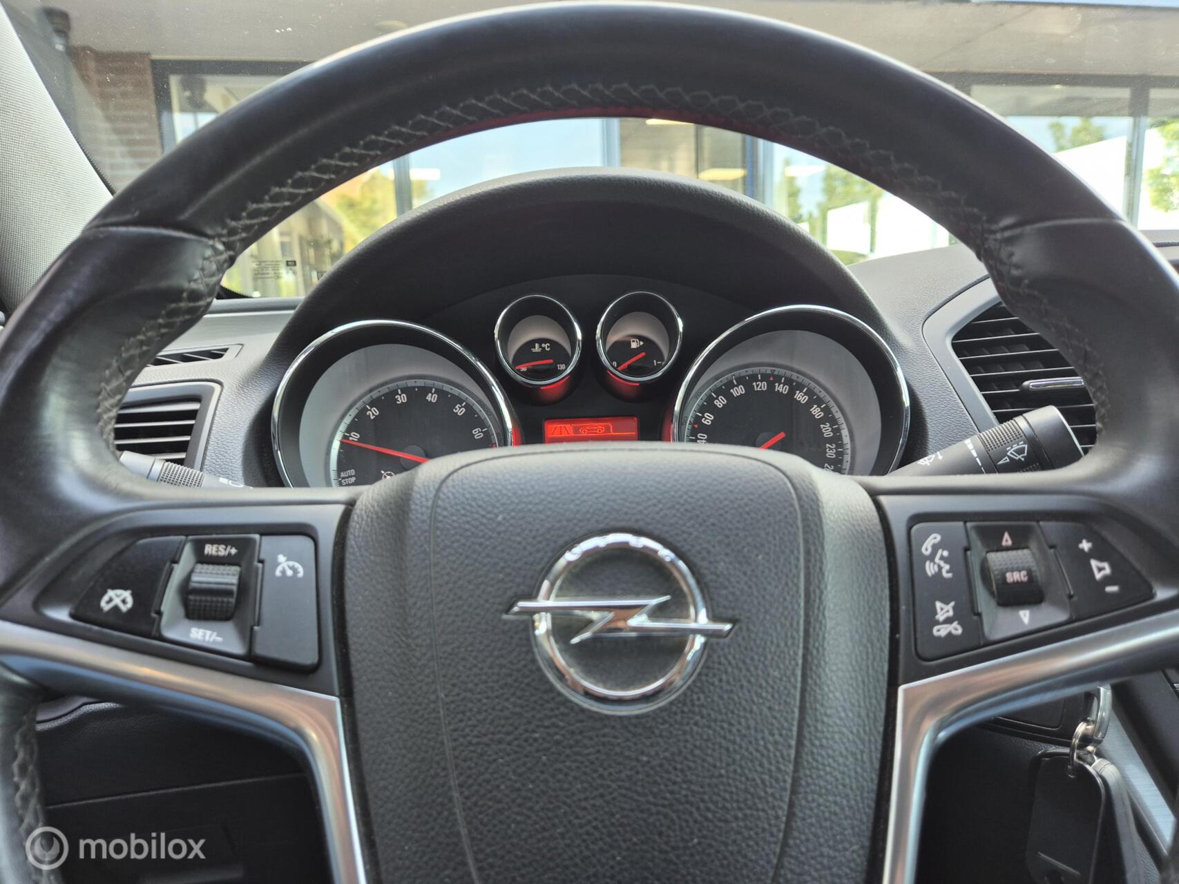 Foto van Opel Insignia Limousine HB