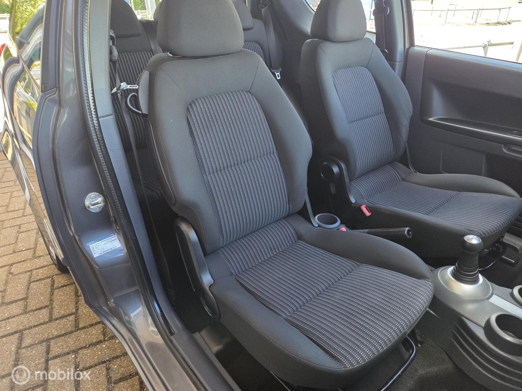 Foto van Mitsubishi Mitsubishi Colt