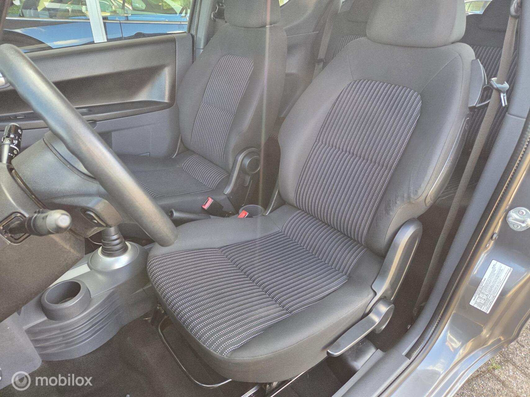 Foto van Mitsubishi Mitsubishi Colt