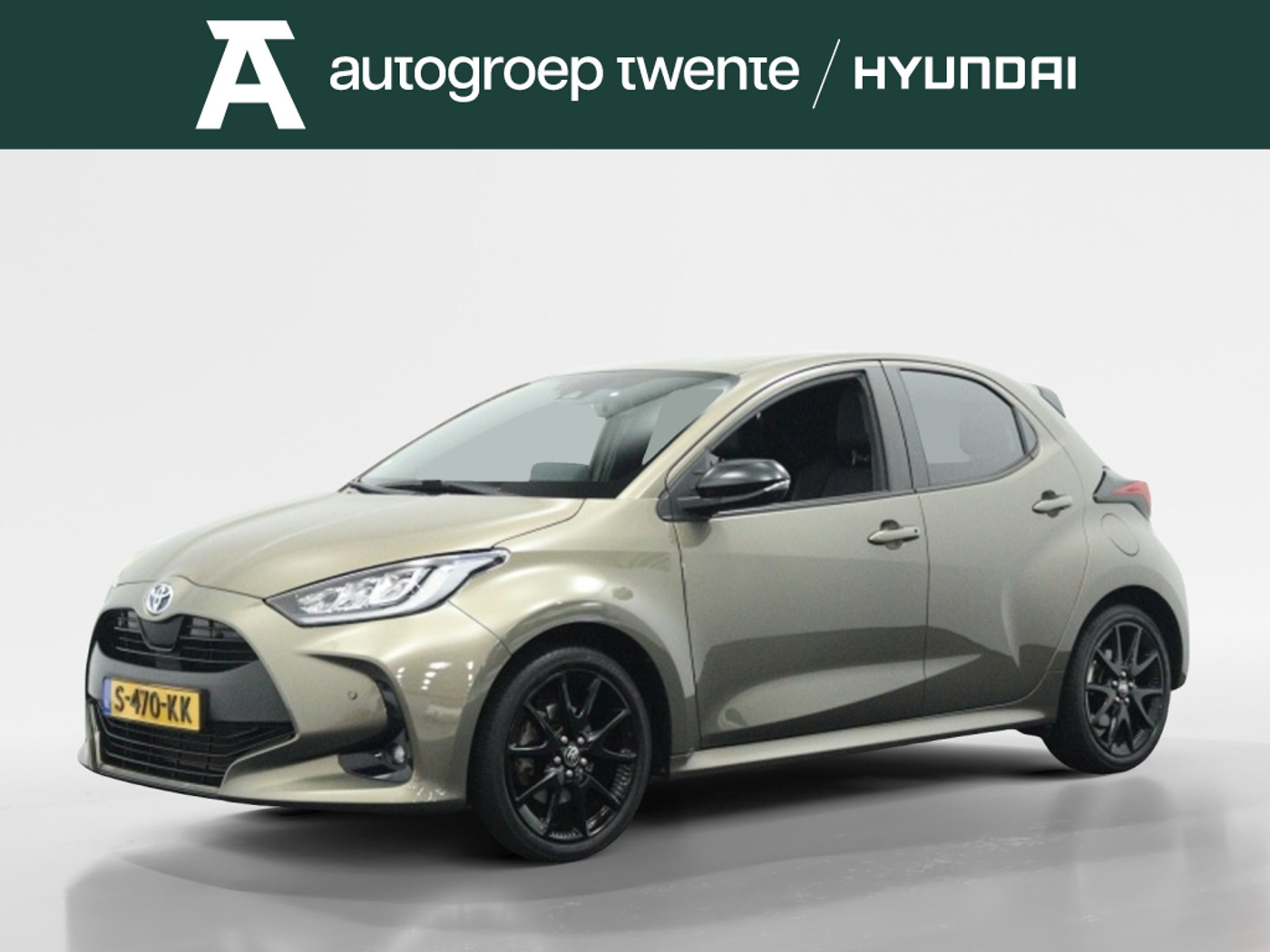 Toyota Toyota Yaris 1.5 Hybrid Executive | All season | Navigatie | Camera | Adaptive cruise 2023 - voorkant