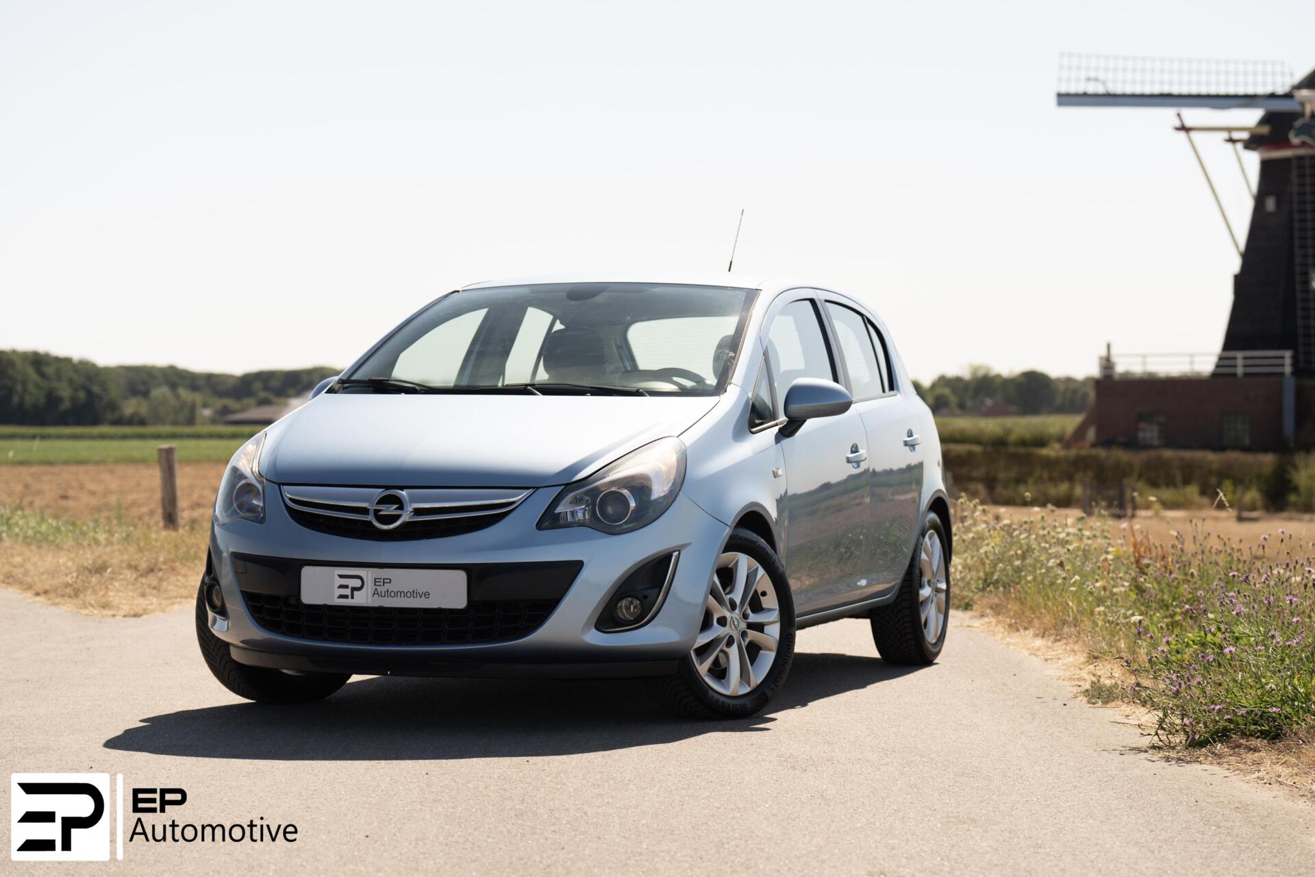 Opel Corsa 1.4 Turbo Cosmo|Trekhaak|Stoel&Stuur Verwarming| 2013 - voorkant