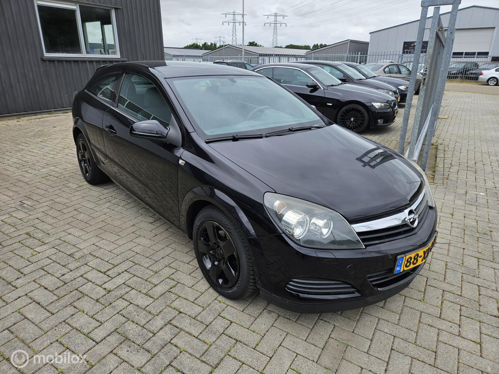 Foto van Opel Astra GTC