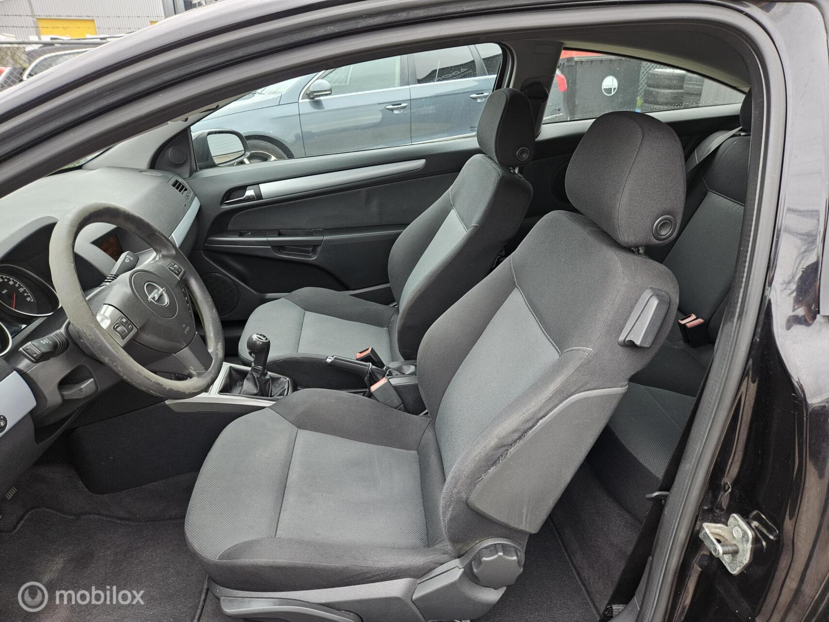 Foto van Opel Astra GTC