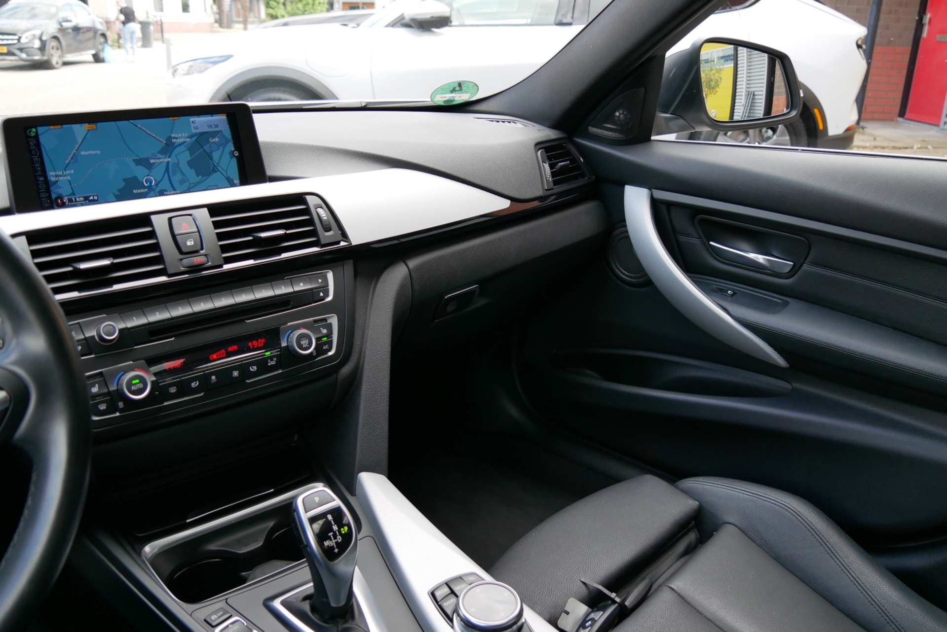 Foto van BMW 328i
