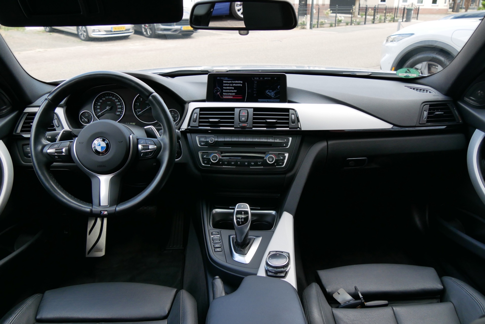 Foto van BMW 328i
