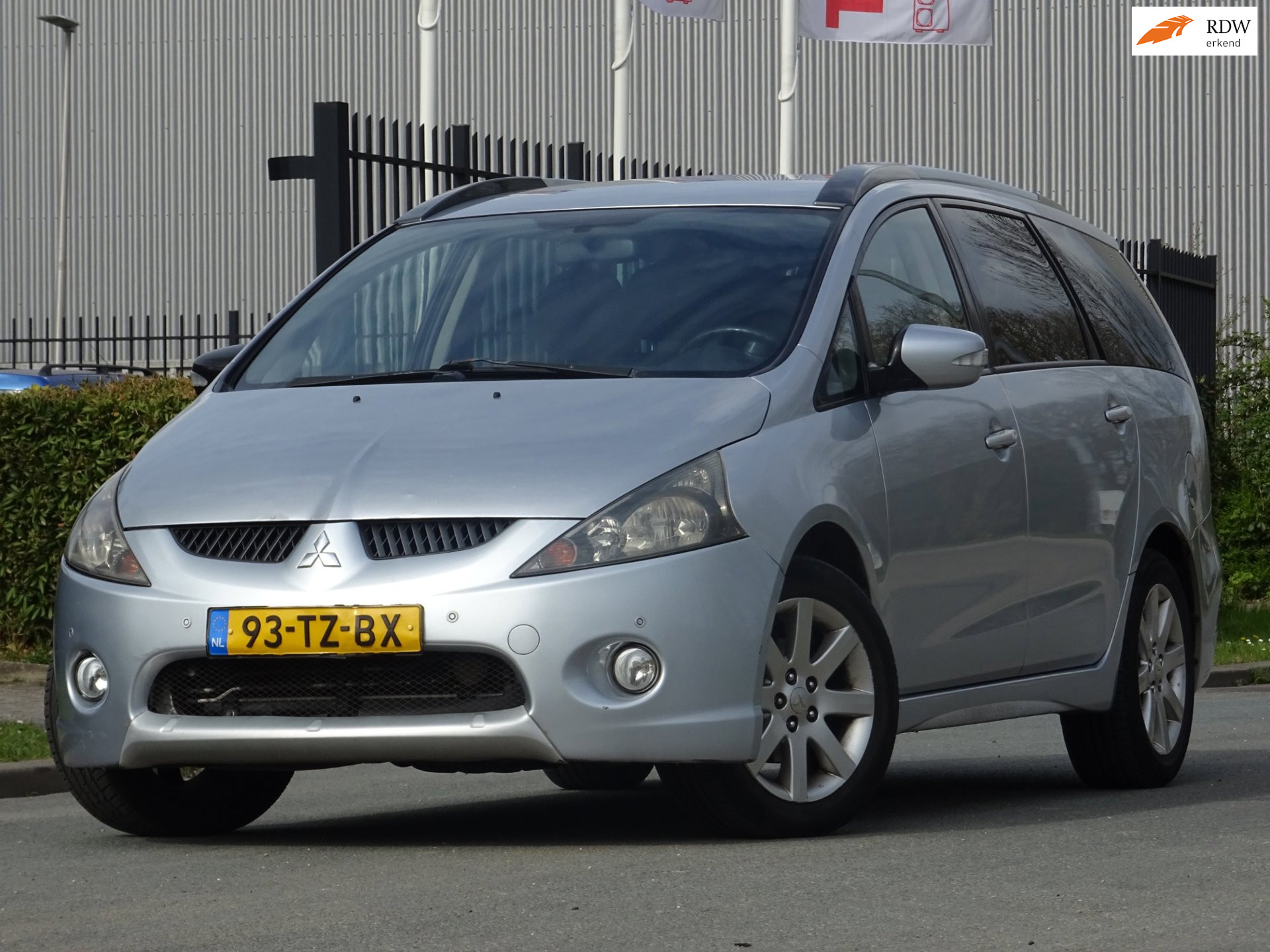 Mitsubishi Mitsubishi Grandis 2.4-16V InSport 7-PERSOONS AUTOMAAT AIRCO 2007 - voorkant