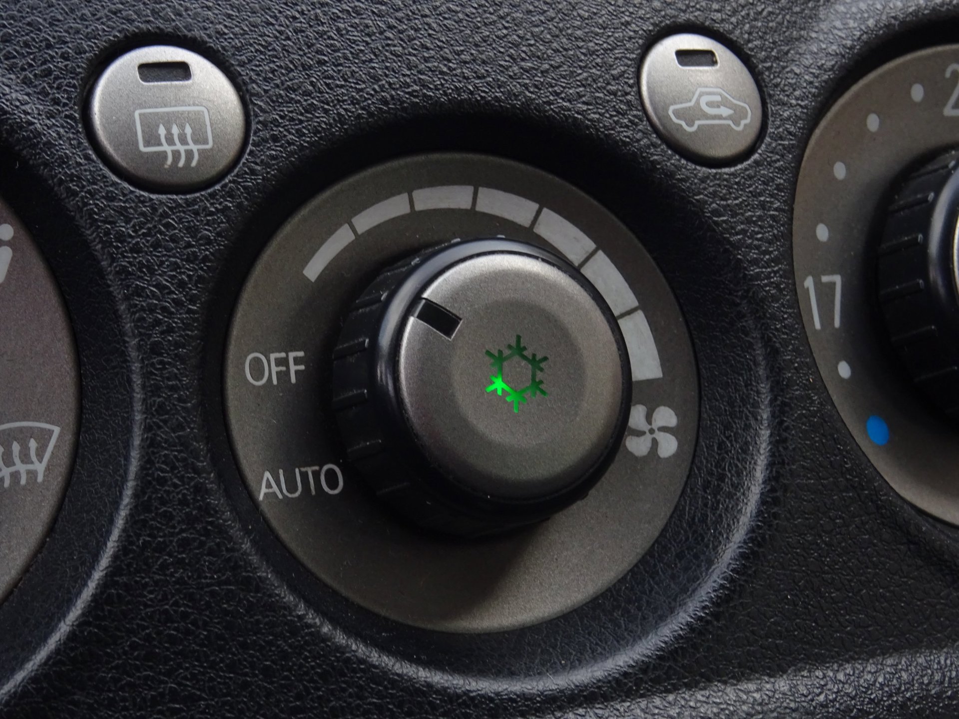 Foto van Mitsubishi Mitsubishi Grandis