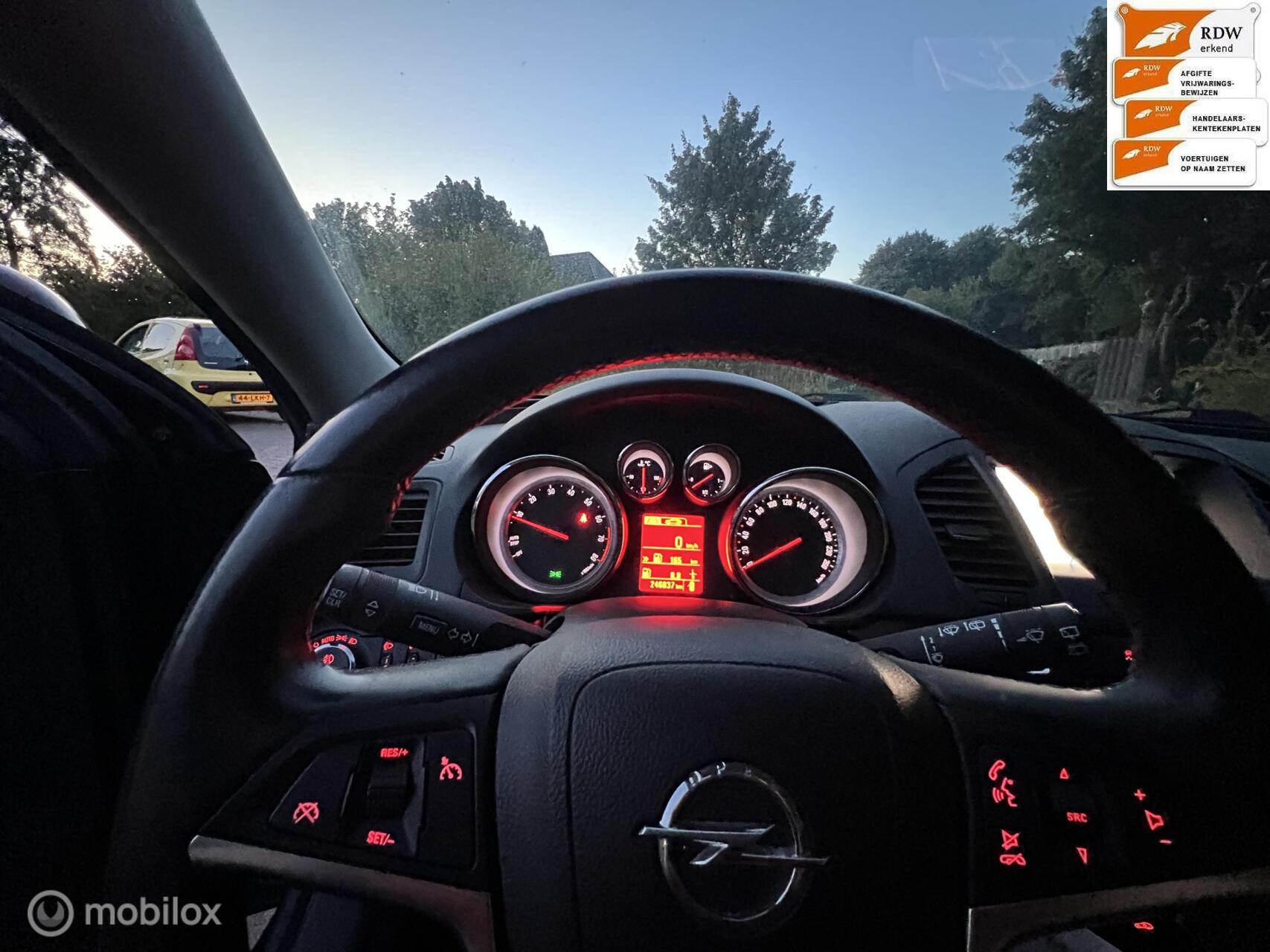 Foto van Opel Insignia Limousine HB