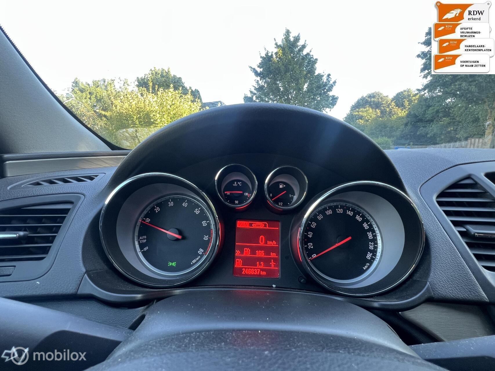 Foto van Opel Insignia Limousine HB