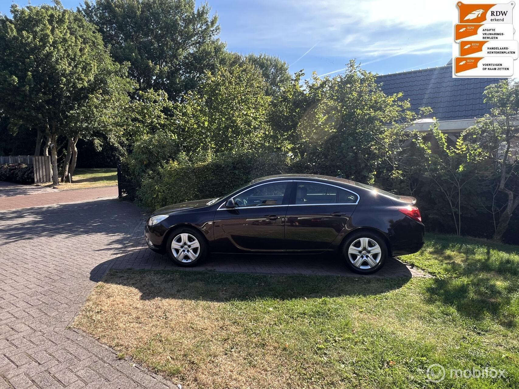 Opel Insignia Limousine HB 1.4 Turbo EcoFLEX Cosmo 2012 - voorkant