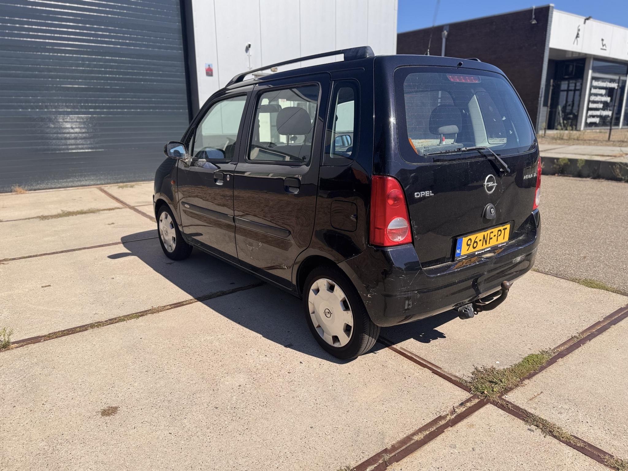 Foto van Opel Agila