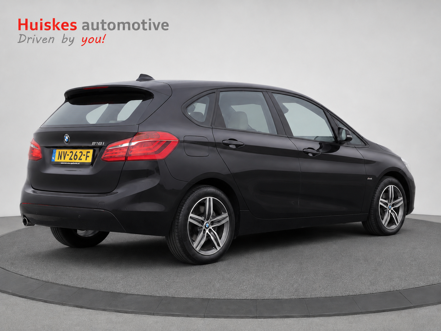 Foto van BMW 216i Active Tourer