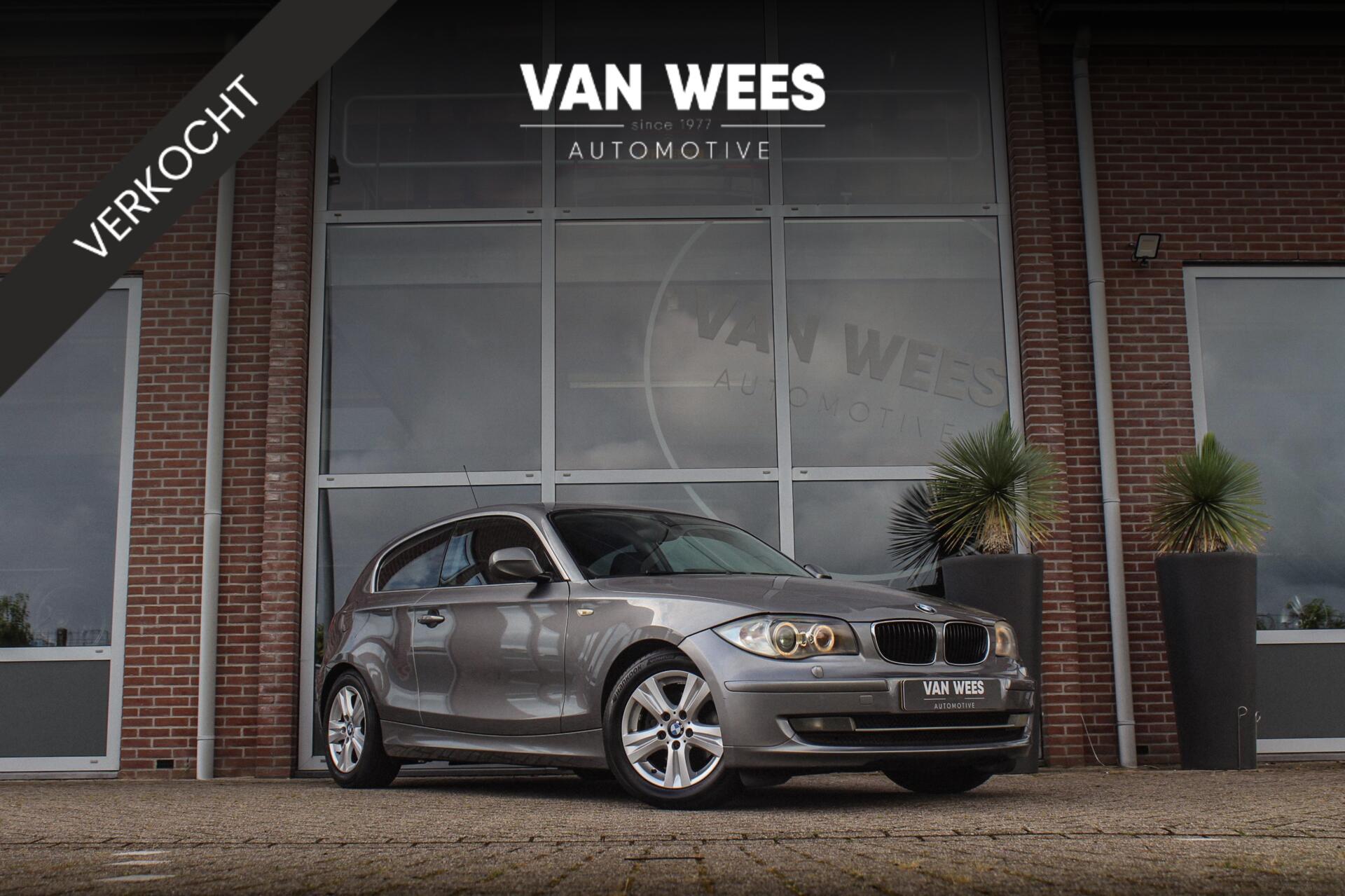 BMW 116i 116i EffDyn. Ed. Business Line Ultimate Edition | NL auto | M sportstuur | Cruise control | Sportstoelen | Navigatie | Bluetooth | Xenon | Climate control | Chrome line 2011 - voorkant