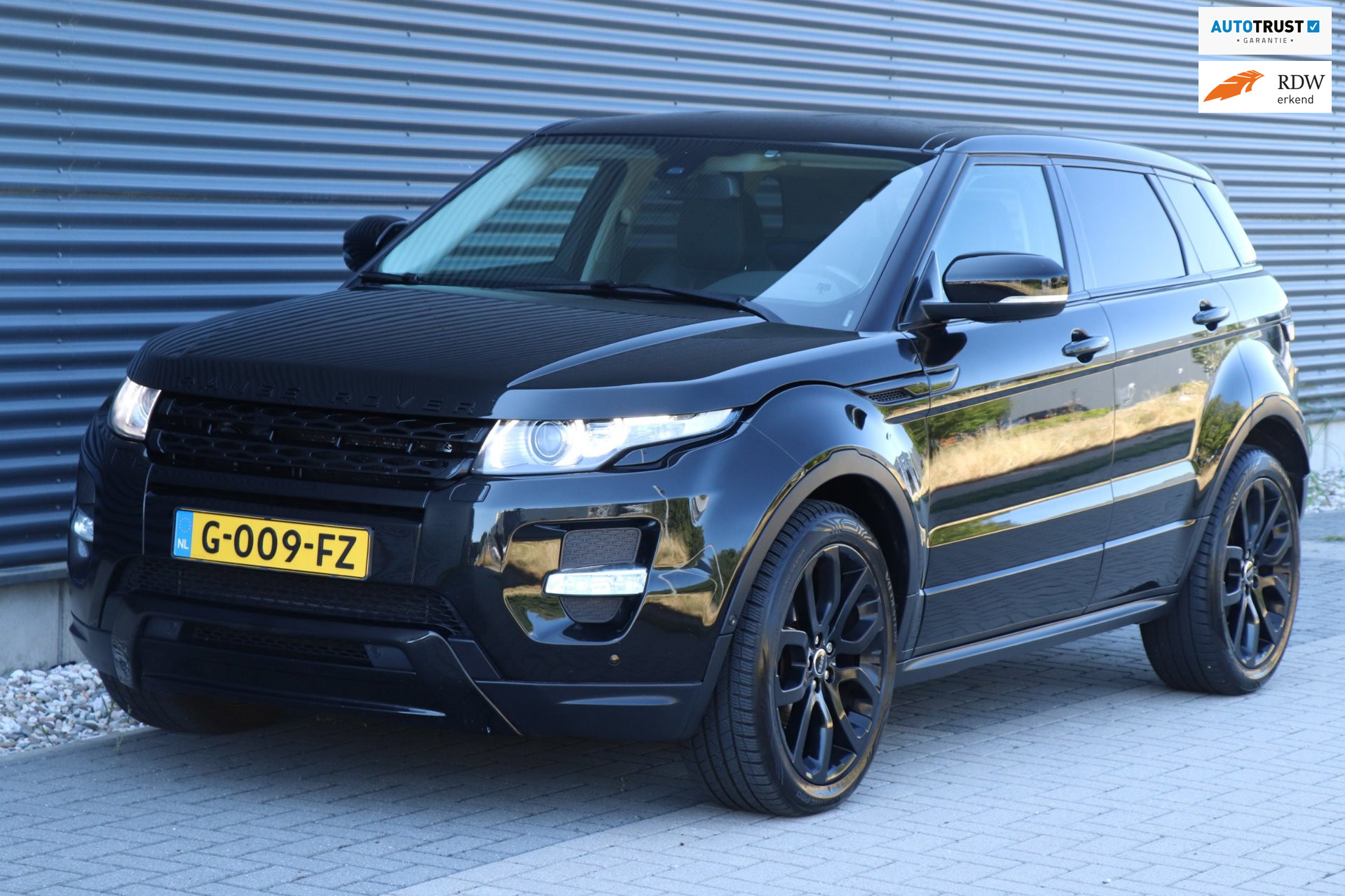 Land Rover Range Rover Evoque 2.2 SD4 4WD Dynamic | LEDER - Camera - Full option! 2012 - voorkant