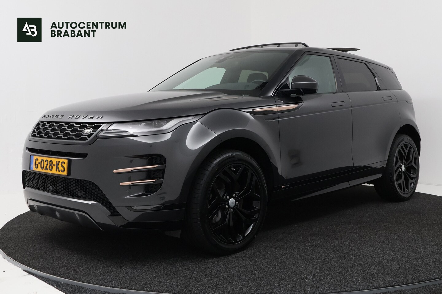 Land Rover Range Rover Evoque 2.0 P200 AWD R-Dynamic (PANORAMADAK, CAMERA, STOEL/STUUR VERWARMING, ELEKTR STOELEN) 2019 - voorkant