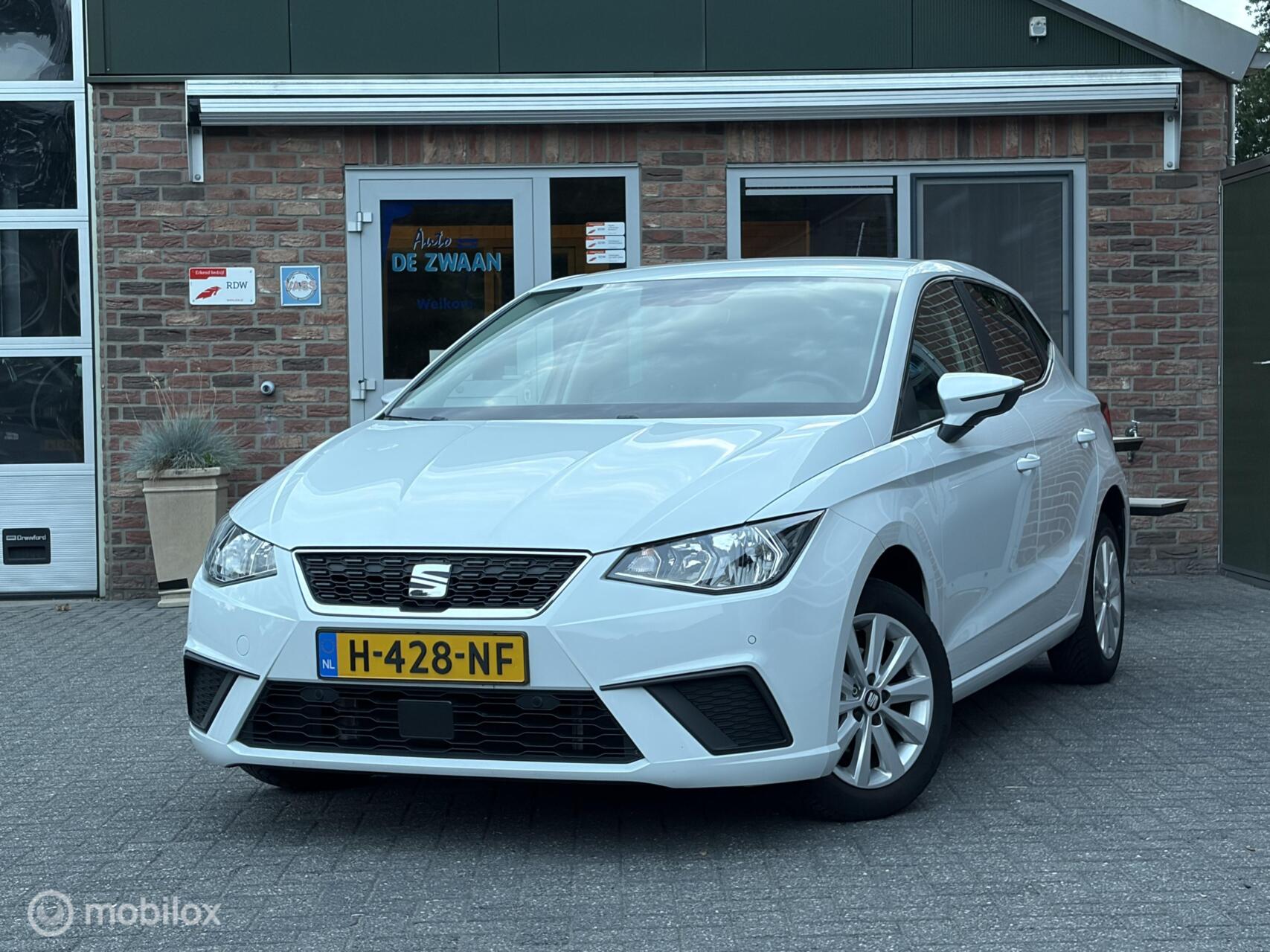 Seat Ibiza 1.0 TSI Style Business Intense|Camera|Parkeersensoren V/A|Carplay|Navigatie. 2020 - voorkant
