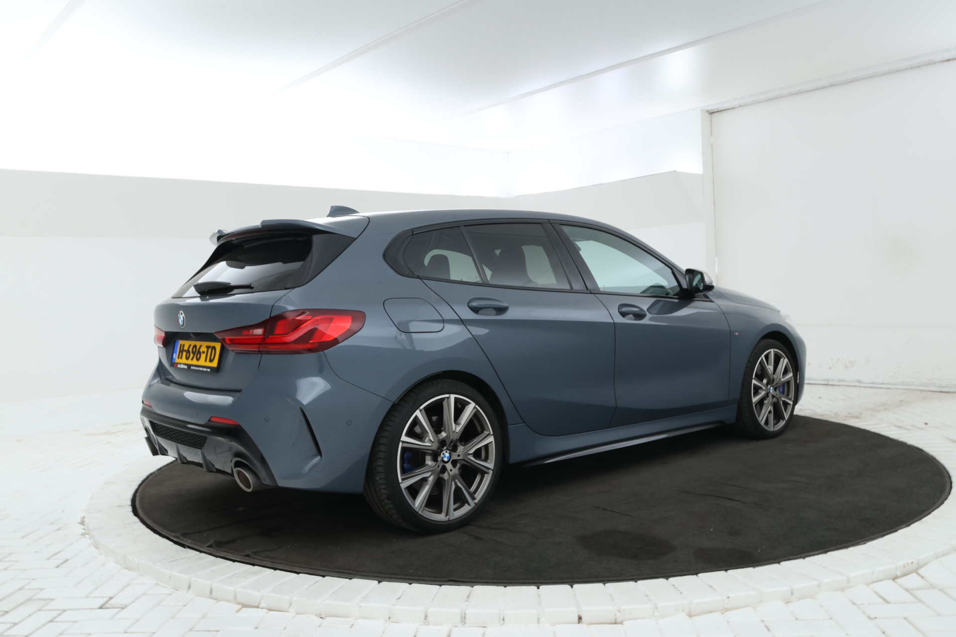 Foto van BMW M135i xDrive