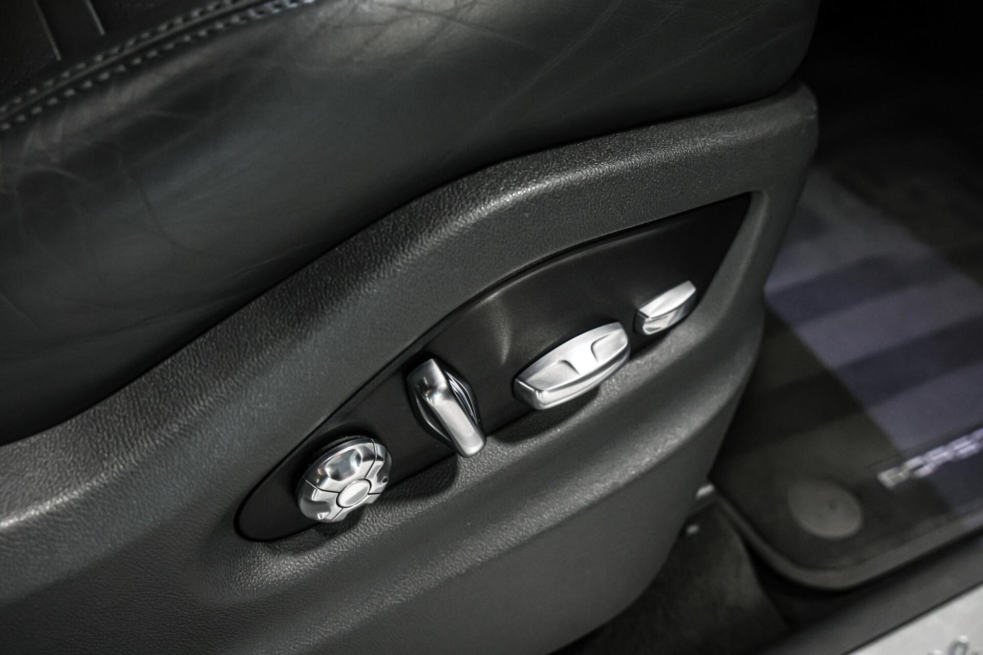 Foto van Porsche Cayenne E-hybrid