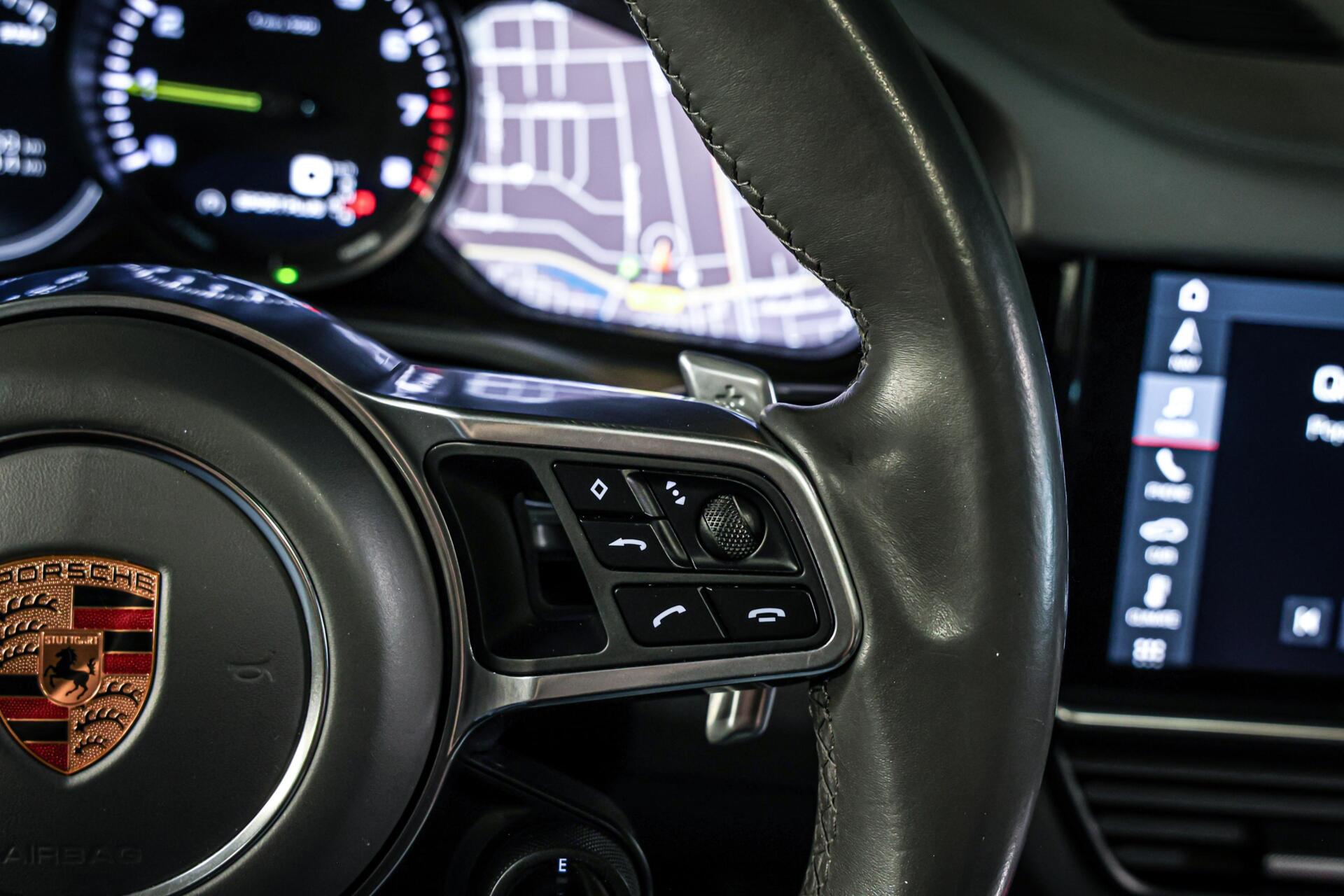 Foto van Porsche Cayenne E-hybrid
