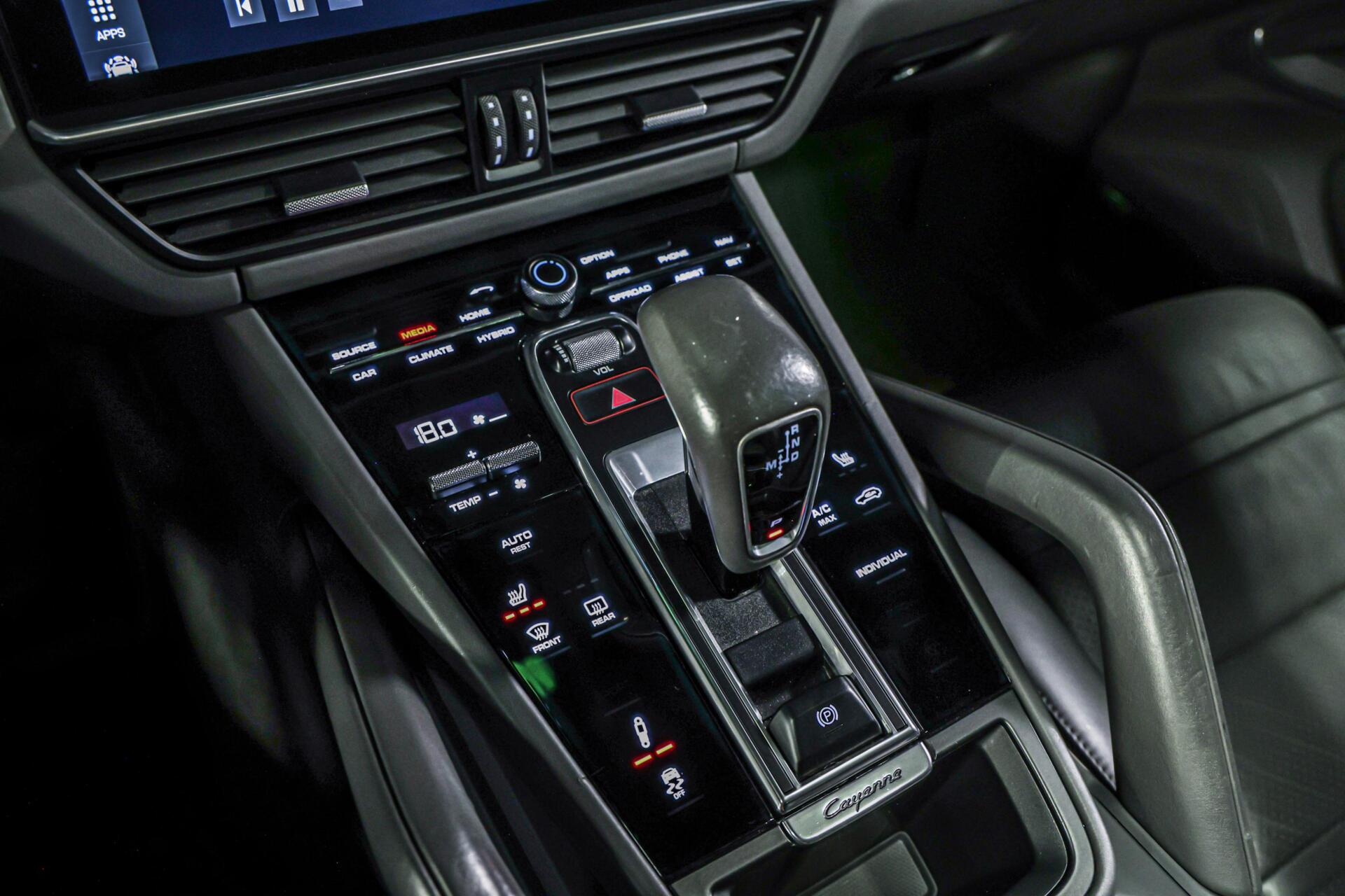 Foto van Porsche Cayenne E-hybrid