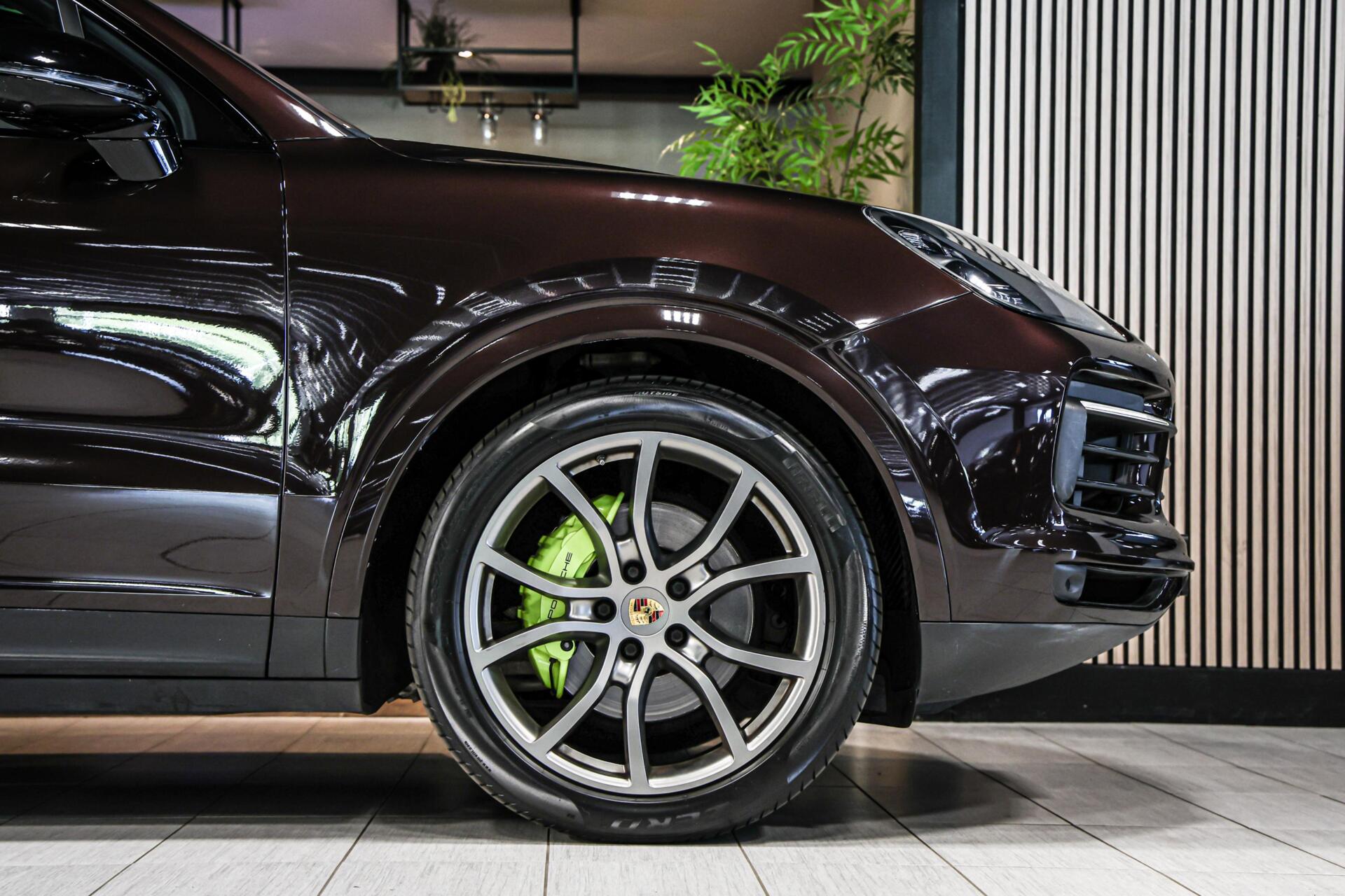 Foto van Porsche Cayenne E-hybrid