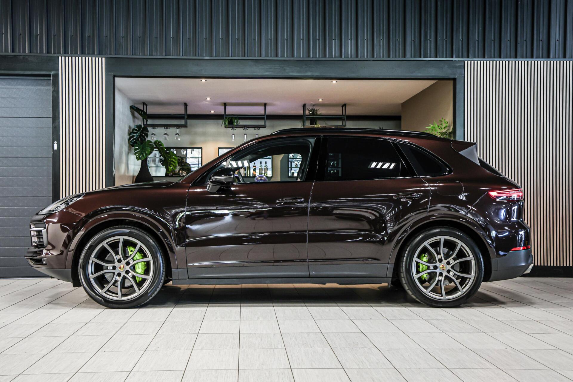 Foto van Porsche Cayenne E-hybrid
